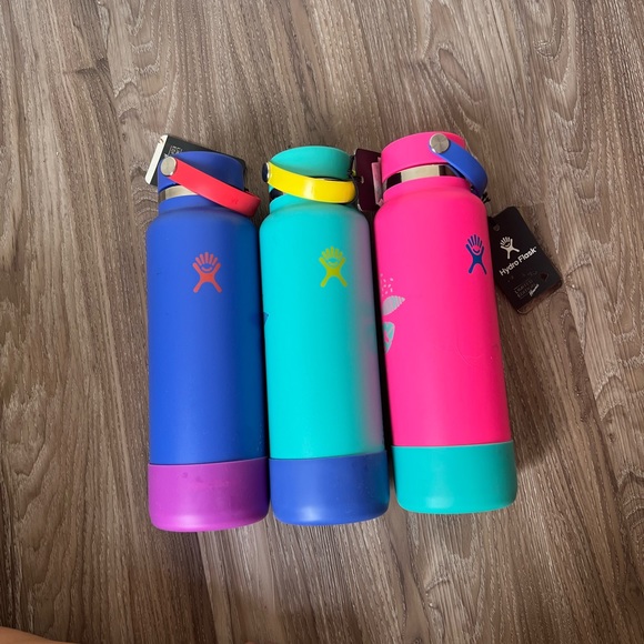 Hydro Flask Limited Edition Hawaii 40 oz Wide Mouth & Boot Water Bottle - Picture 4 of 5